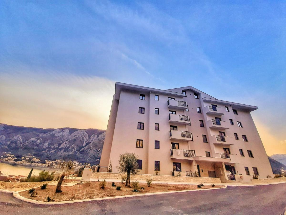 Apartments Panoramica Kotor Bagian luar foto